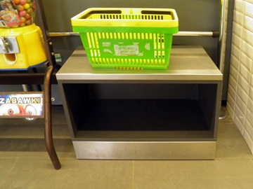 eraldamispost roostevaba teras